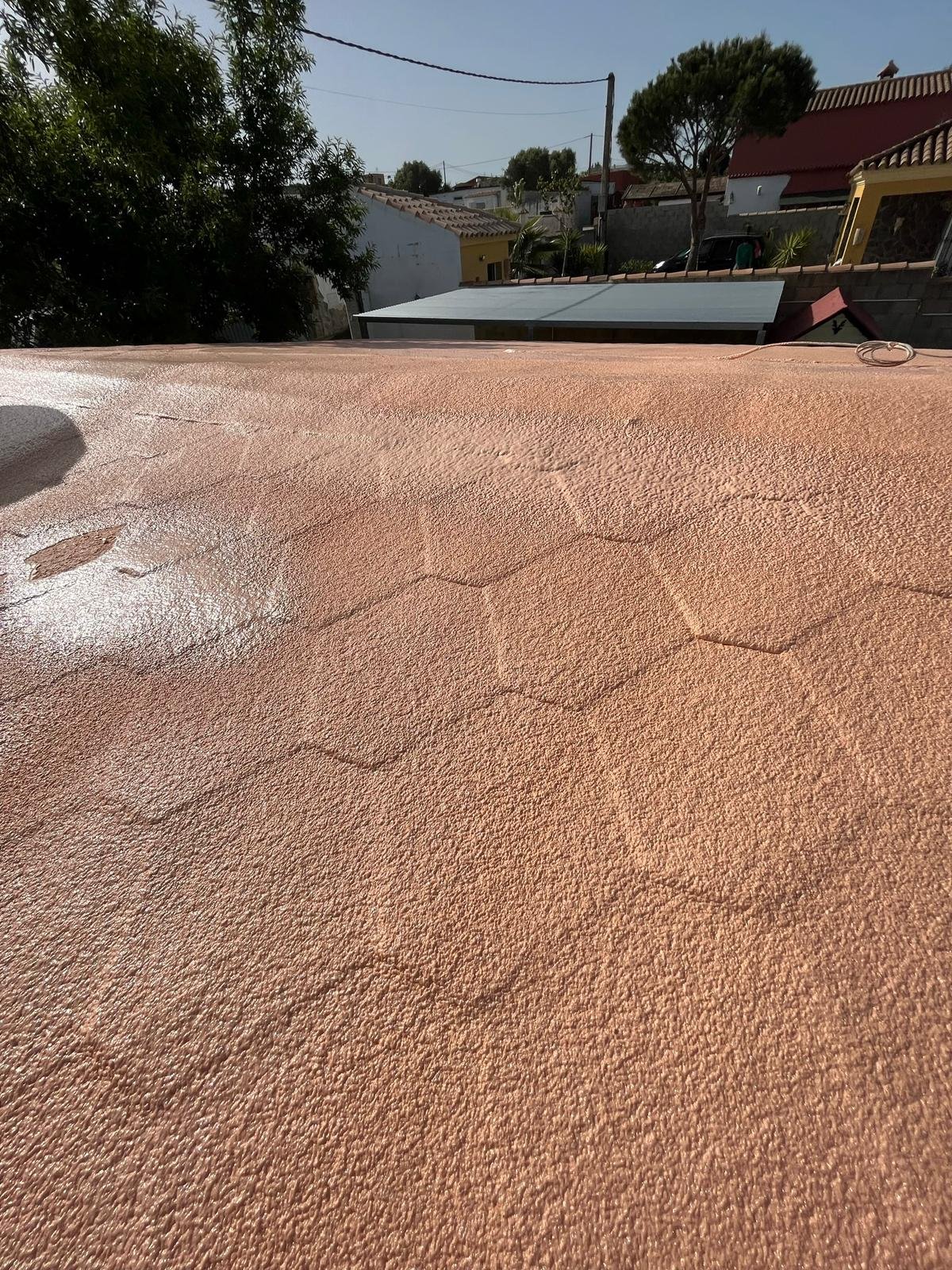 Toiture protégée par une membrane d’étanchéité